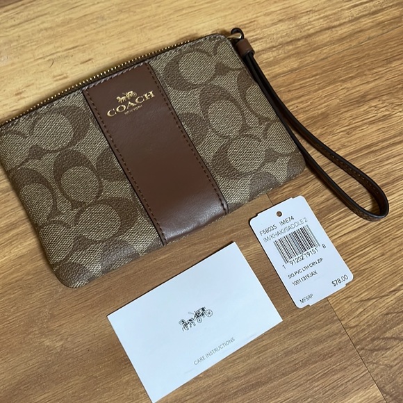 Coach wristlet - Picture 3 of 3